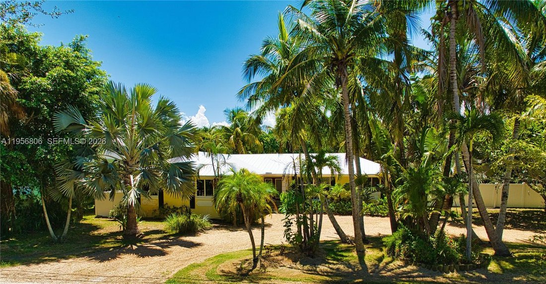 House in Stuart, Florida, United States 5 - 17204466