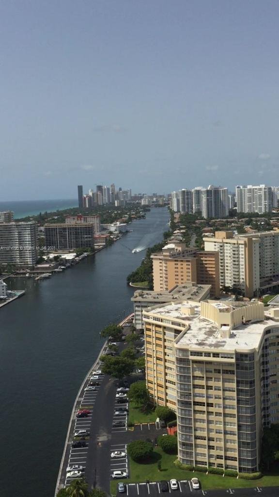 Condo in Hallandale Beach, Florida, United States 2 - 17206234