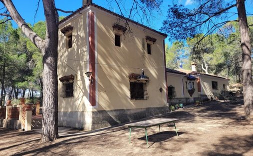 Land in Ontinyent, Land Valencia, Spanien 1