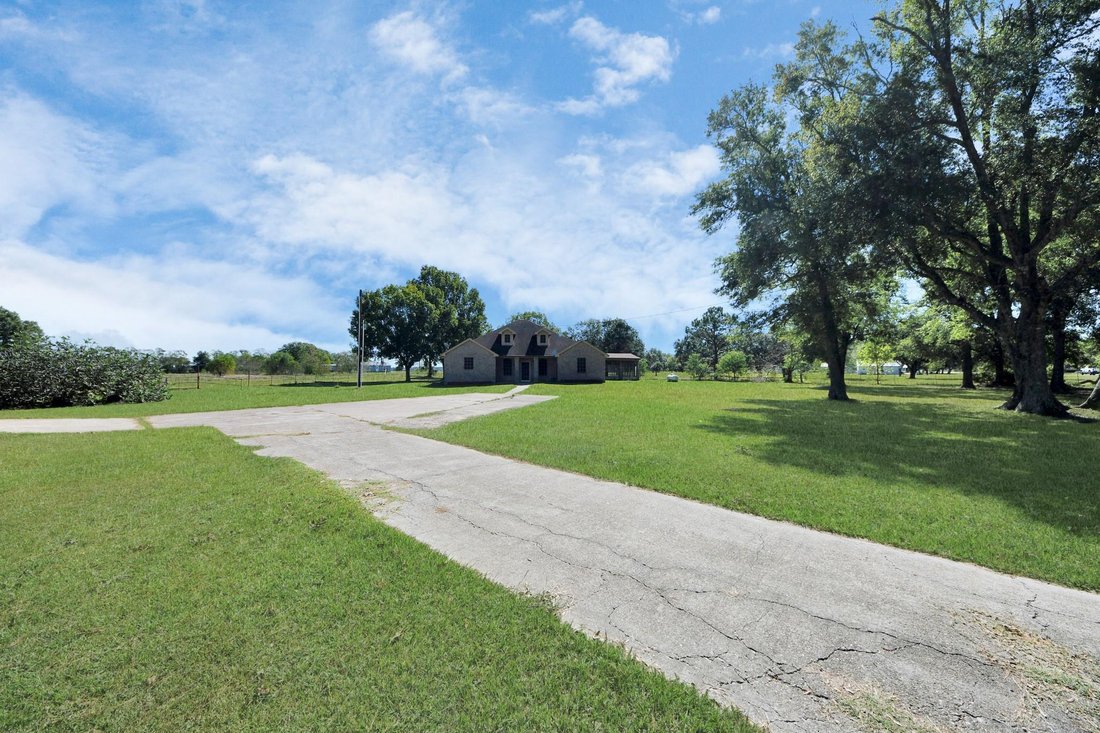House in Anahuac, Texas, United States 5 - 17209920