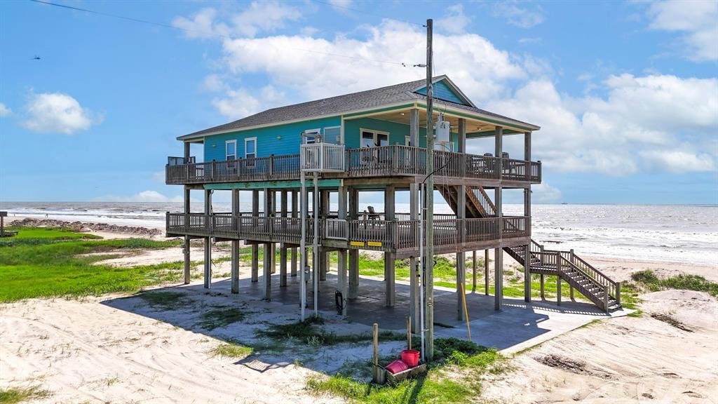 House in Bolivar Peninsula, Texas, United States 1 - 17209525