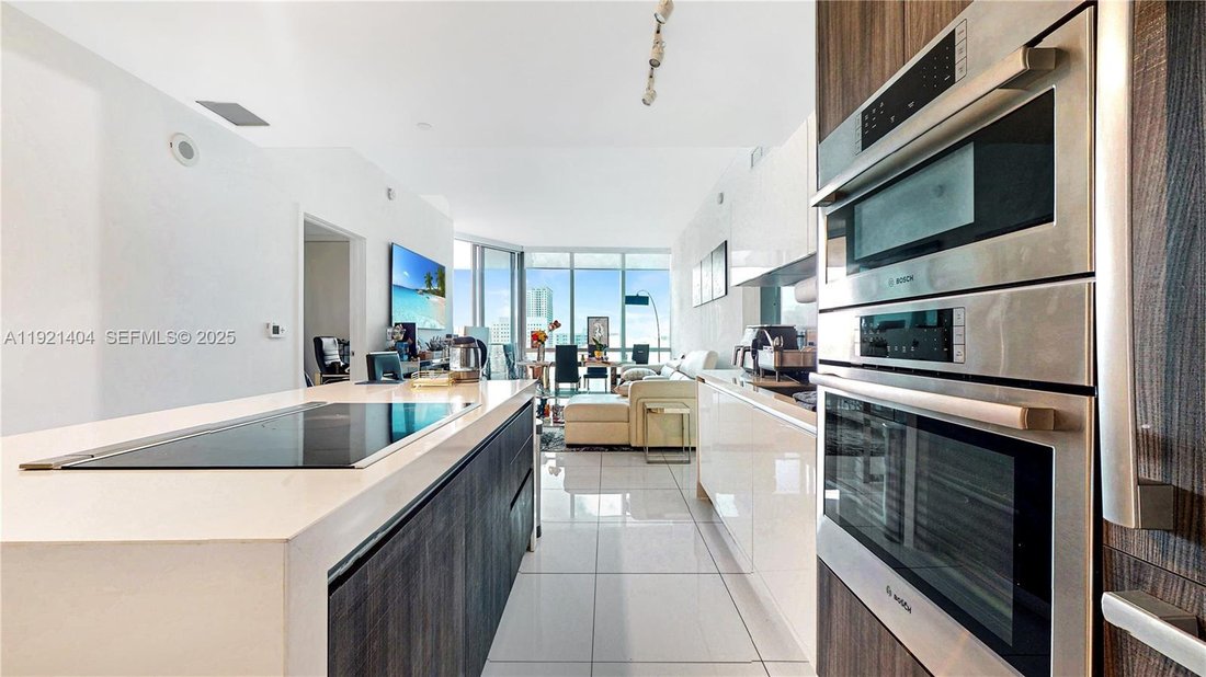 Condo in Miami, Florida, United States 5 - 17202645