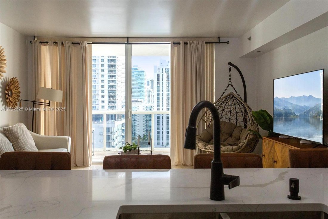 Condo in Hallandale Beach, Florida, United States 4 - 17203078