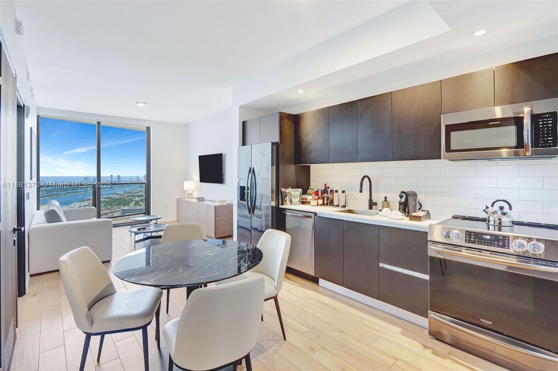 Condo in Miami, Florida, United States 2 - 17203415