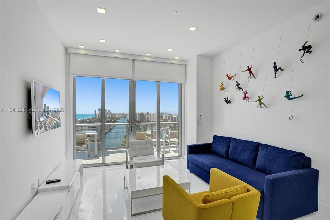 Condo in Hallandale Beach, Florida, United States 3 - 17205115