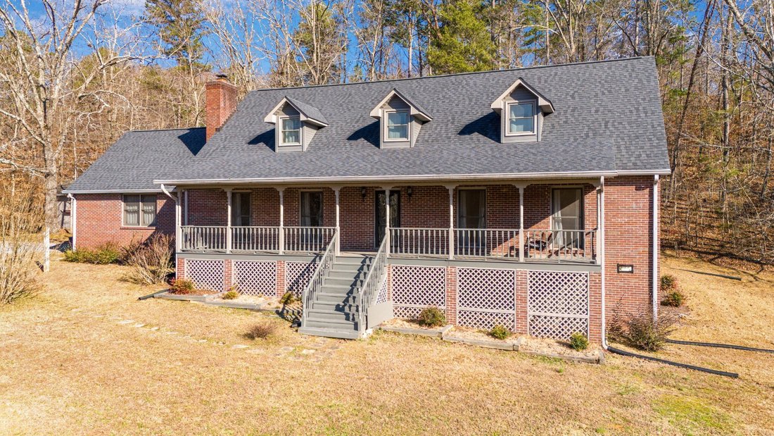 House in South Pittsburg, Tennessee, United States 1 - 17200735