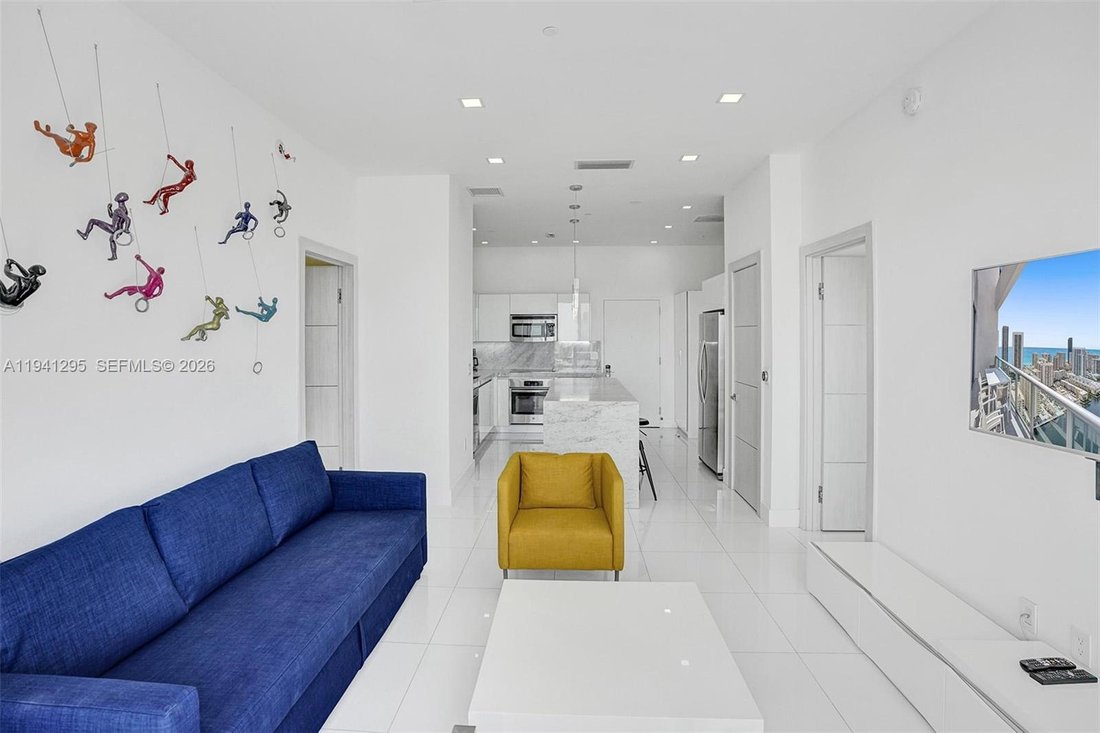 Condo in Hallandale Beach, Florida, United States 5 - 17205115