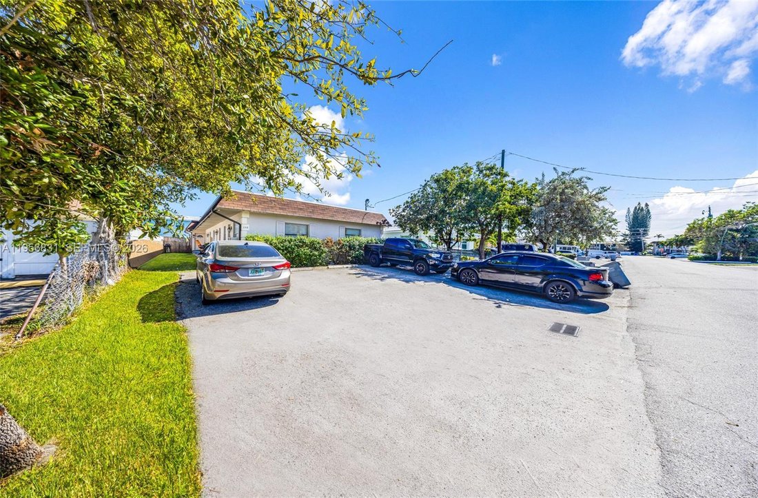 Pompano Beach, Florida, United States 3 - 17203571