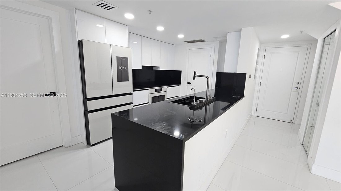 Condo in Miami, Florida, United States 5 - 17206065