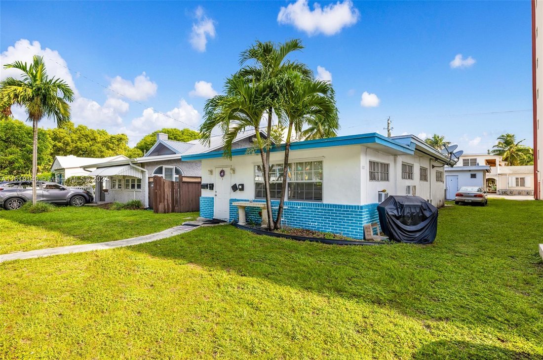 Hollywood, Florida, United States 2 - 17203701