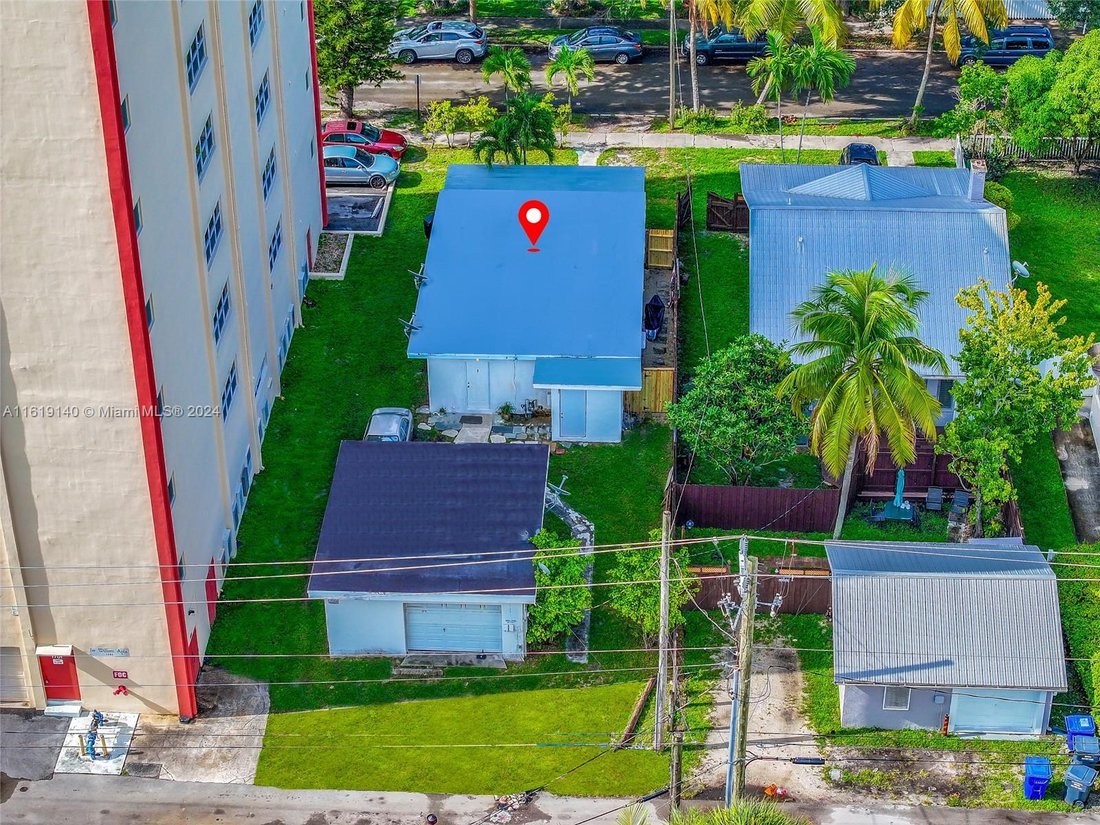 Hollywood, Florida, United States 4 - 17203701