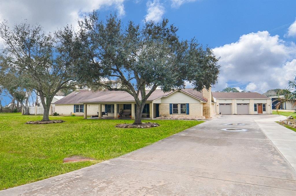 House in El Campo, Texas, United States 2 - 17211357