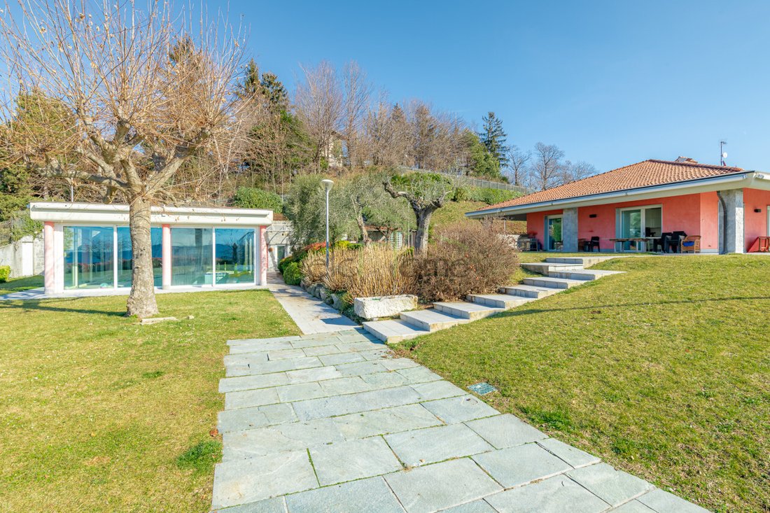 Villa in Tavernerio, Lombardy, Italy 4 - 17211338
