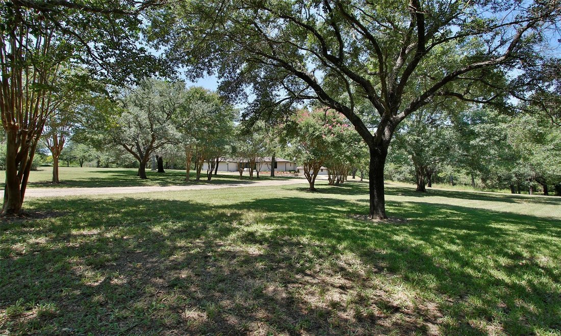 House in Navasota, Texas, United States 3 - 17207236