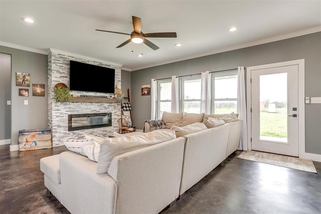 House in Joshua, TX, United States 5 - 17214719