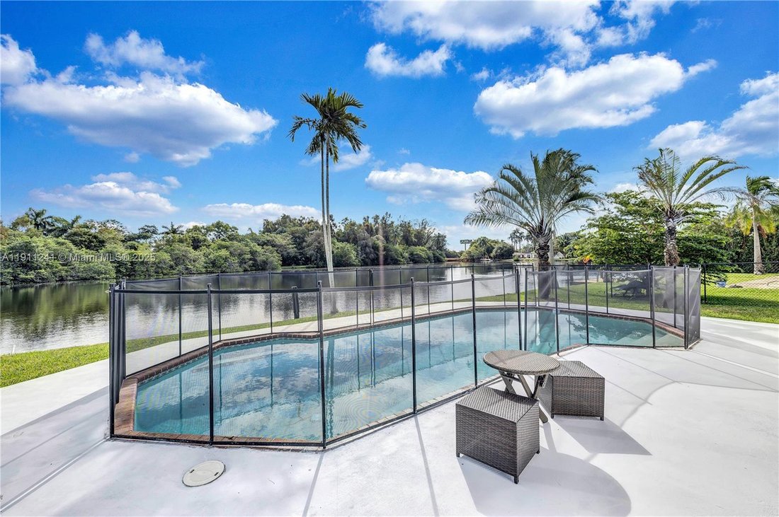 House in Hollywood, Florida, United States 2 - 17203053