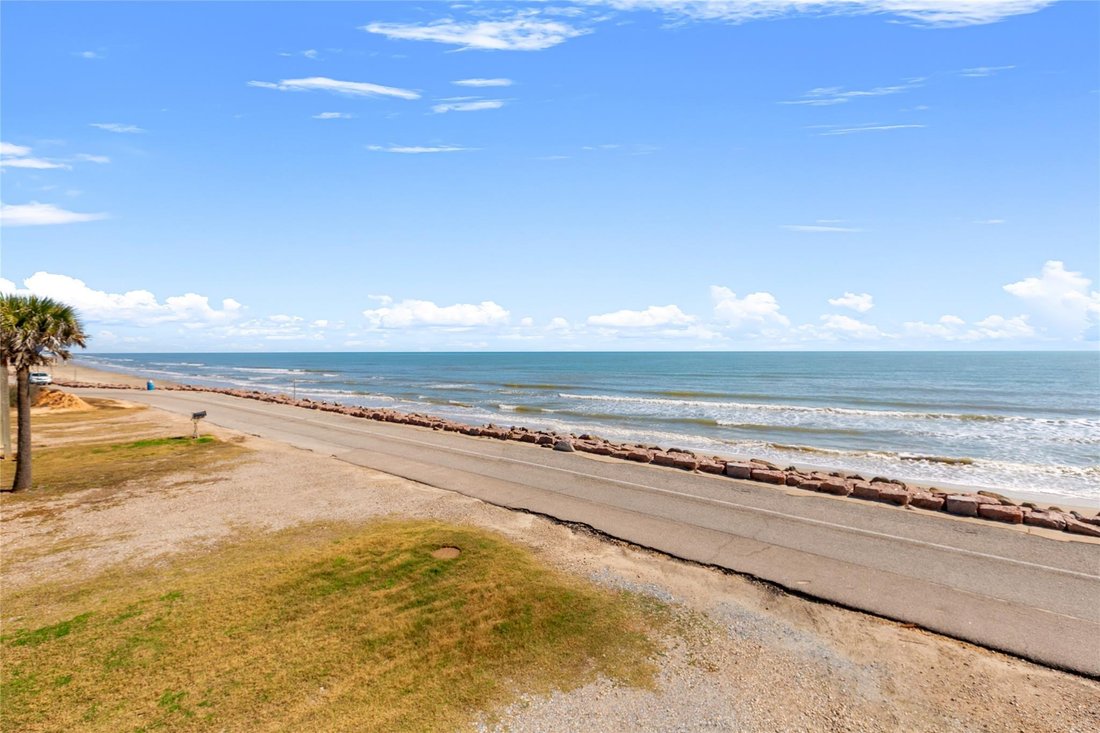 House in Freeport, Texas, United States 5 - 17208632