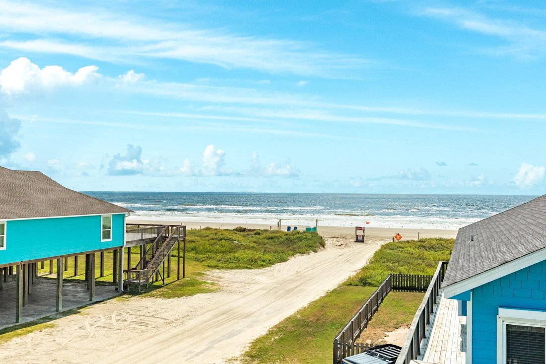 House in Freeport, Texas, United States 2 - 17209642