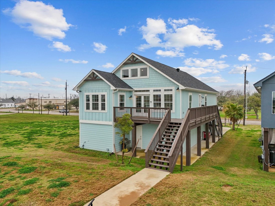 House in Freeport, Texas, United States 2 - 17207818
