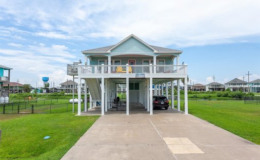 House in Bolivar Peninsula, Texas, United States 1