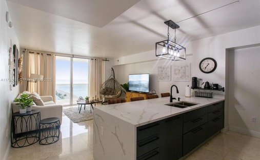 Condo in Hallandale Beach, Florida, United States 1