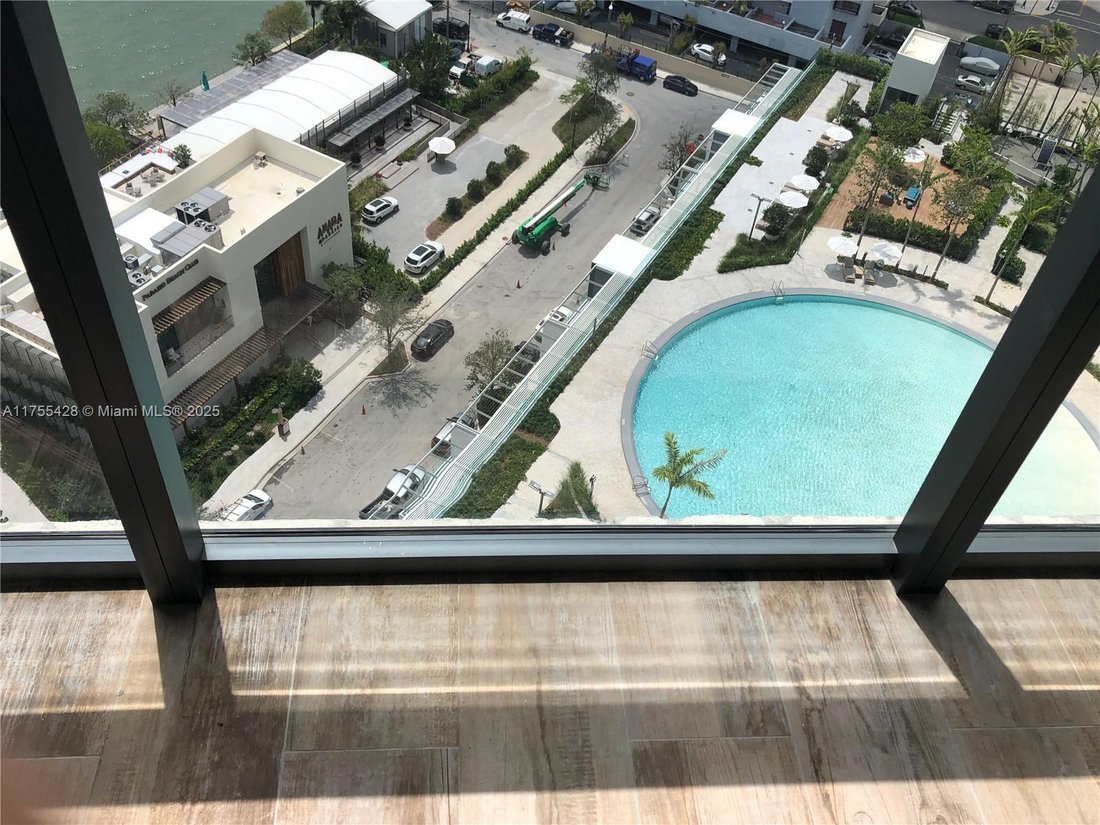Condo in Miami, Florida, United States 5 - 17202838