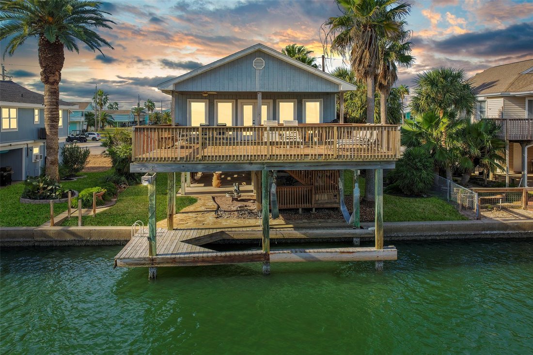 House in Galveston, Texas, United States 1 - 17208057