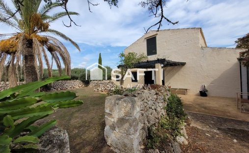 Casa di campagna a Es Castell, Isole Baleari, Spagna 1