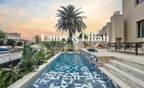 House in Empuriabrava, Catalonia, Spain 1