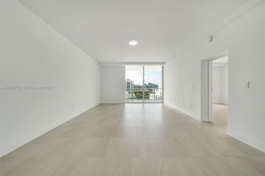 Condo in Bal Harbour, Florida, United States 5 - 17205376