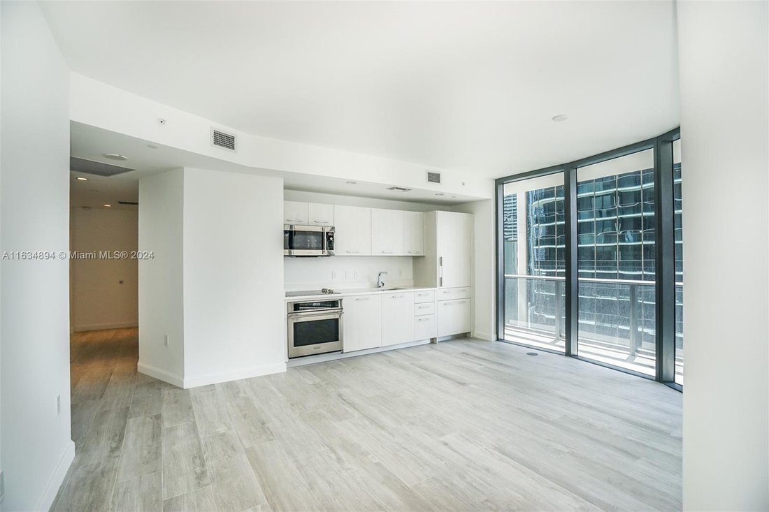 Condo in Miami, Florida, United States 2 - 17205239
