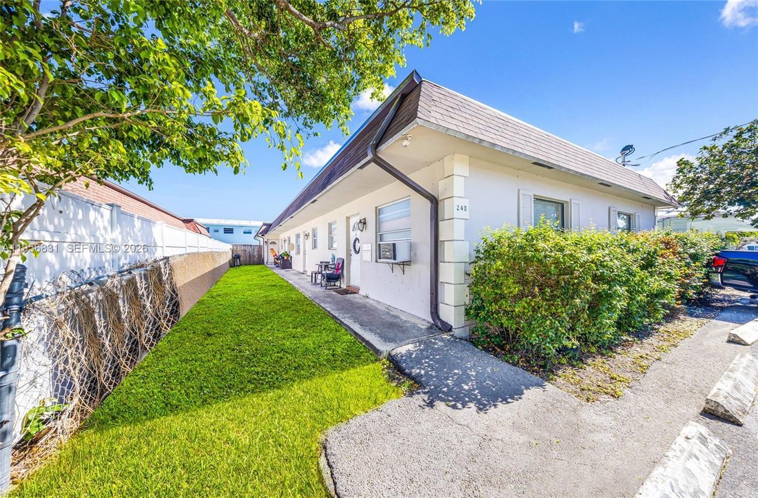 Pompano Beach, Florida, United States 2 - 17203571