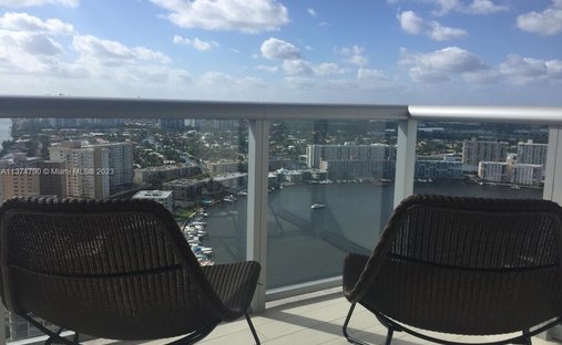 Condo in Hallandale Beach, Florida, United States 1