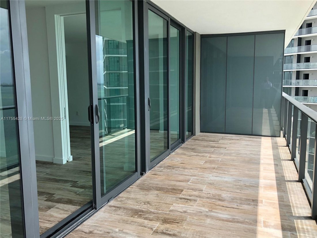 Condo in Miami, Florida, United States 3 - 17202838