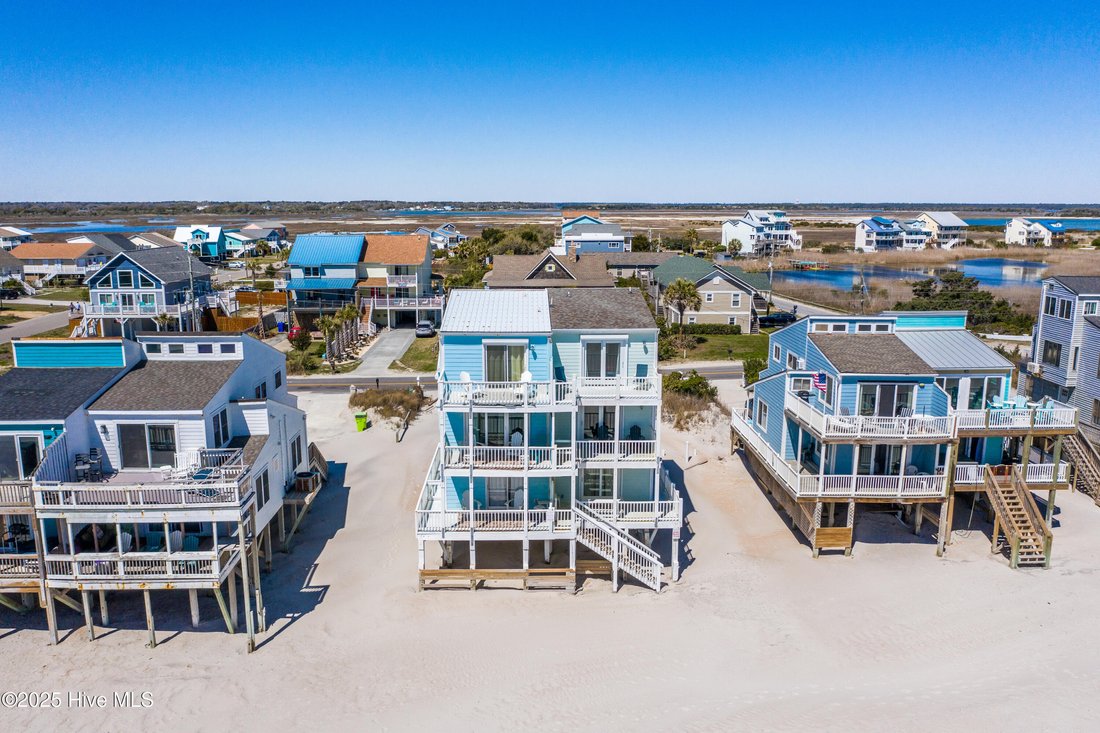 Townhouse in North Topsail Beach, North Carolina, United States 1 - 17195888
