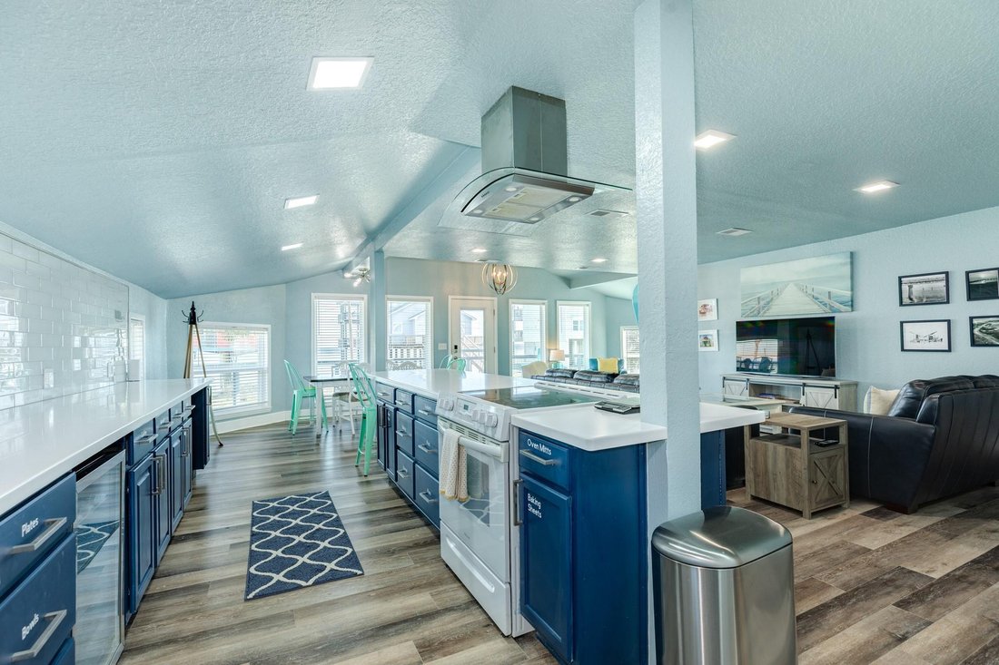 House in Freeport, Texas, United States 2 - 17209702