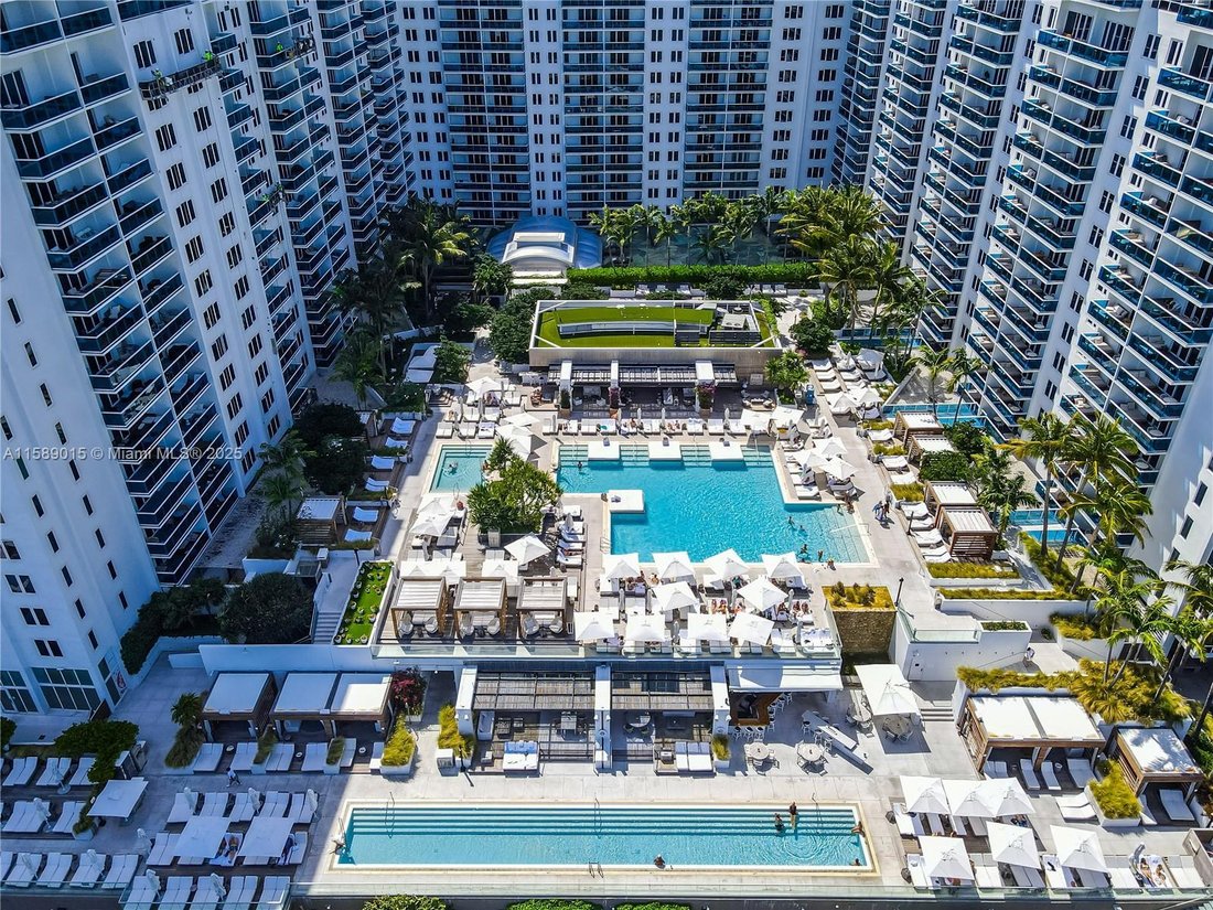 Condo in Miami Beach, Florida, United States 5 - 17202755
