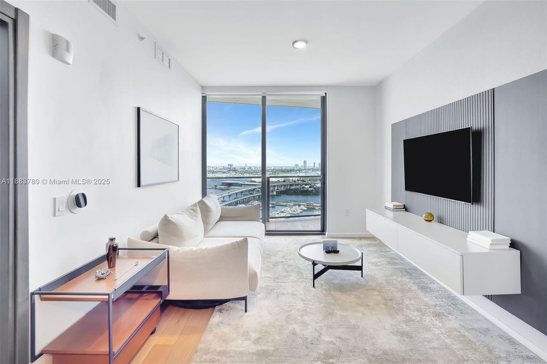 Condo in Miami, Florida, United States 3 - 17203811