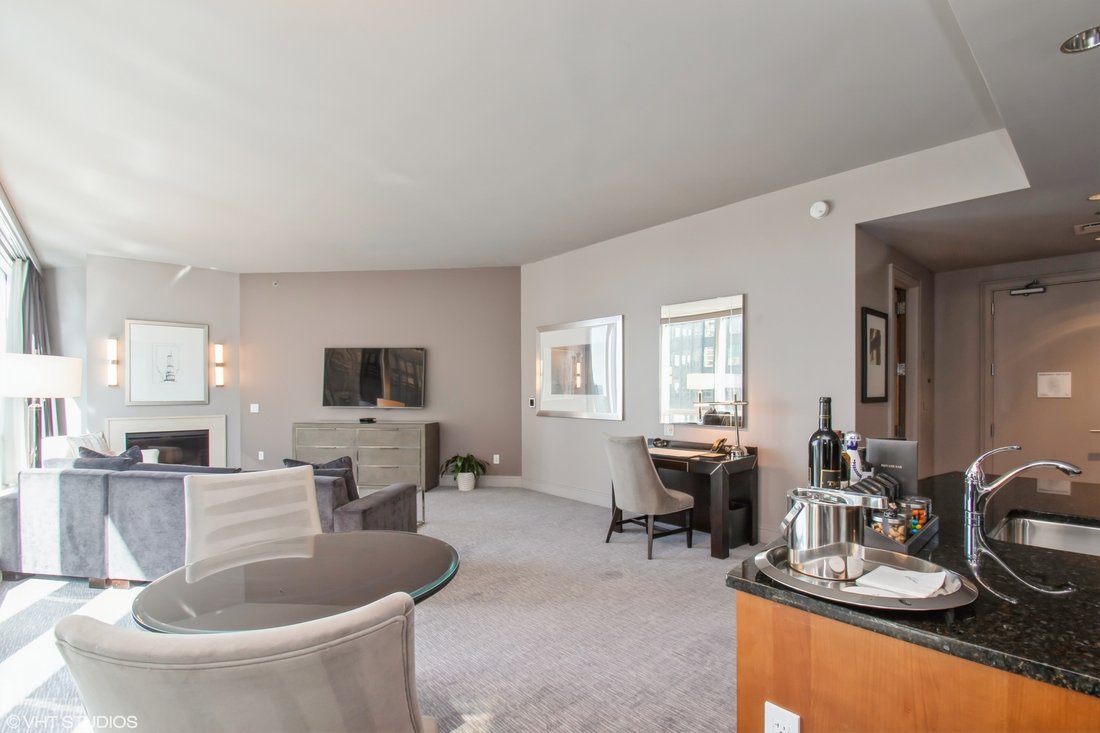 Condo in Chicago, Illinois, United States 4 - 17204628