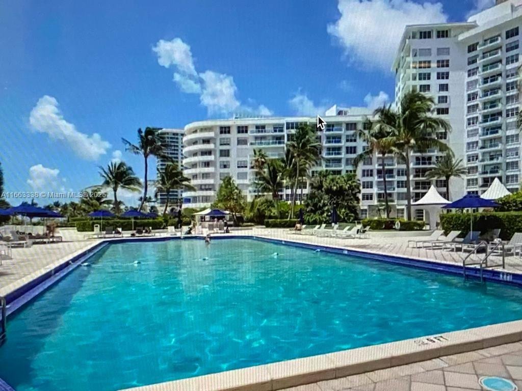 Condo in Miami Beach, Florida, United States 3 - 17202305
