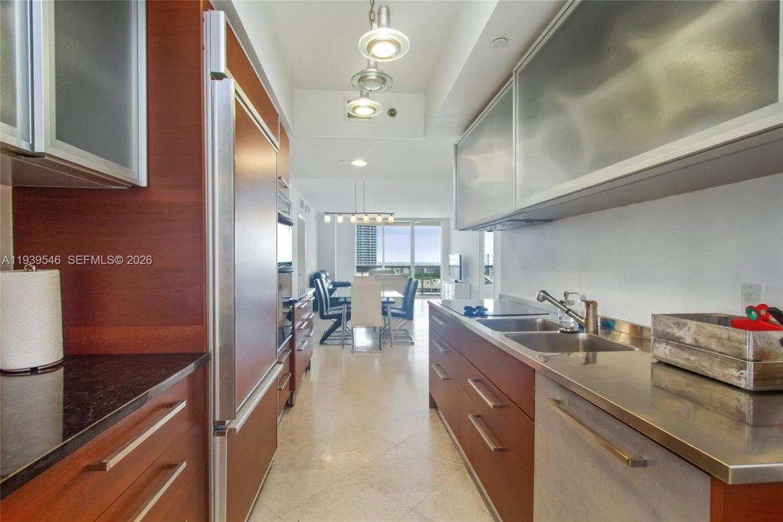 Condo in Hallandale Beach, Florida, United States 5 - 17203311