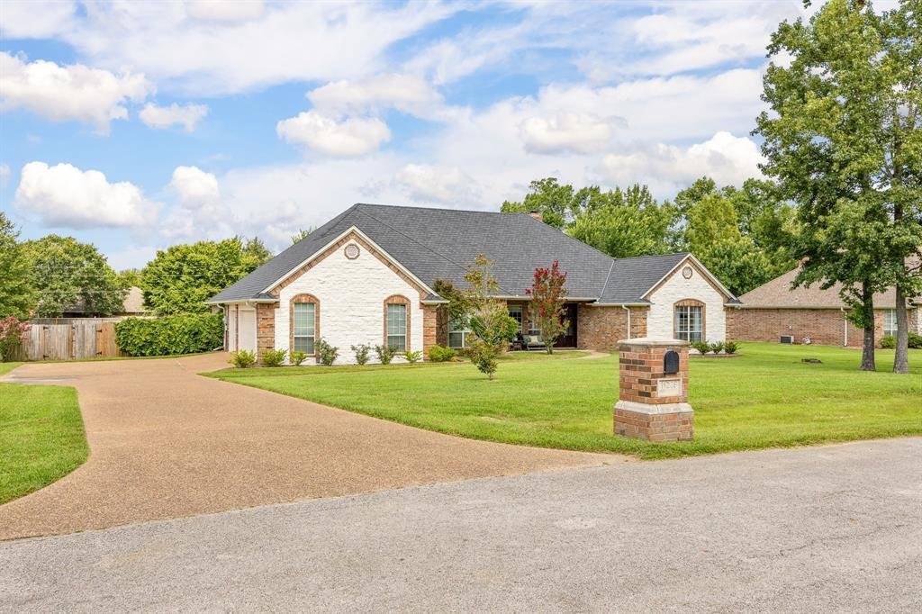 House in Tyler, Texas, United States 2 - 17214627