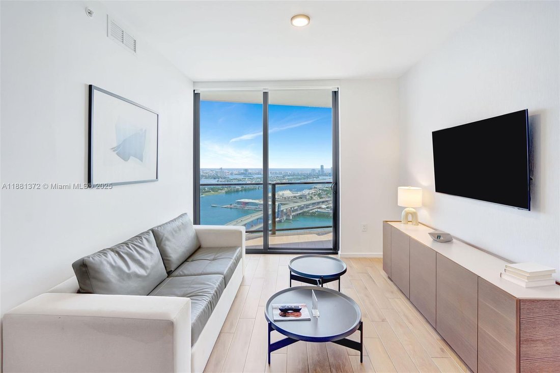 Condo in Miami, Florida, United States 5 - 17203415