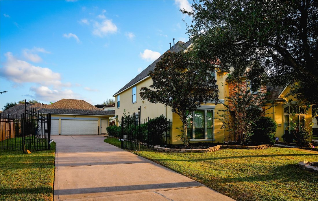 House in Sugar Land, Texas, United States 3 - 17209432