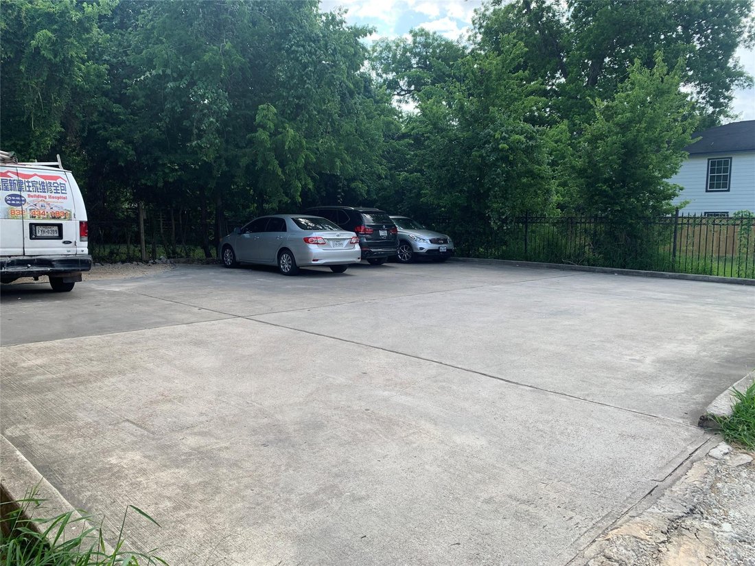 Houston, Texas, United States 3 - 17207800