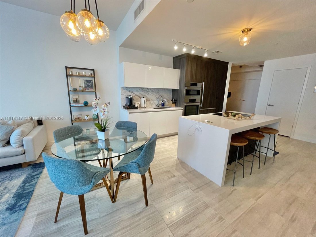 Condo in Miami, Florida, United States 2 - 17202004