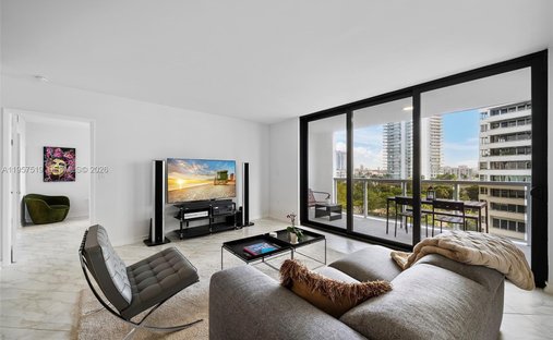 Condo in Miami Beach, Florida, United States 1