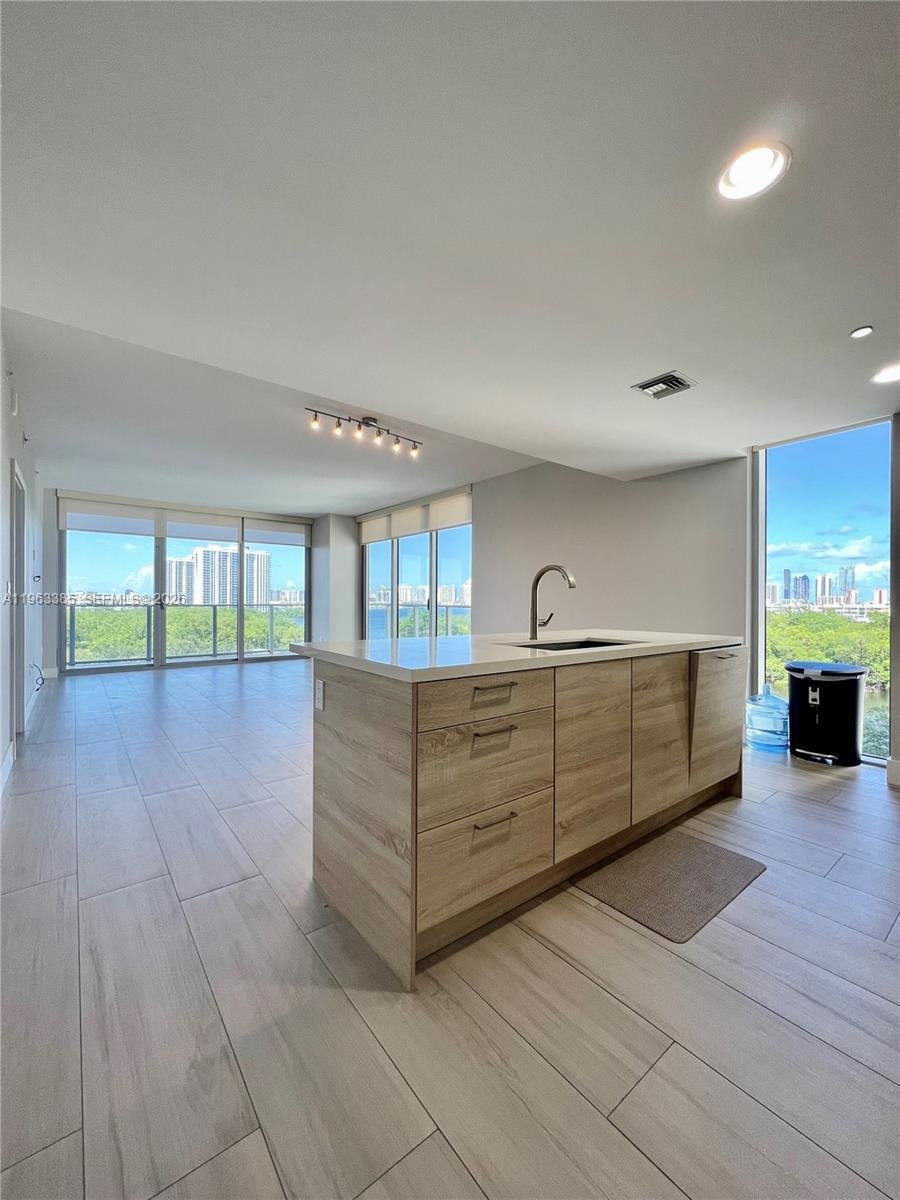 Condo in Golden Beach, Florida, United States 2 - 17205450