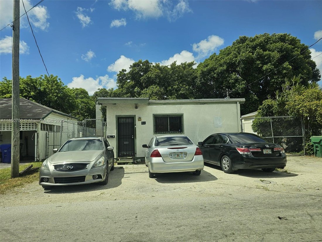 House in Miami, Florida, United States 2 - 17202877