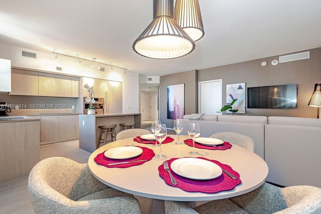 Condo in Hollywood, Florida, United States 5 - 17202313